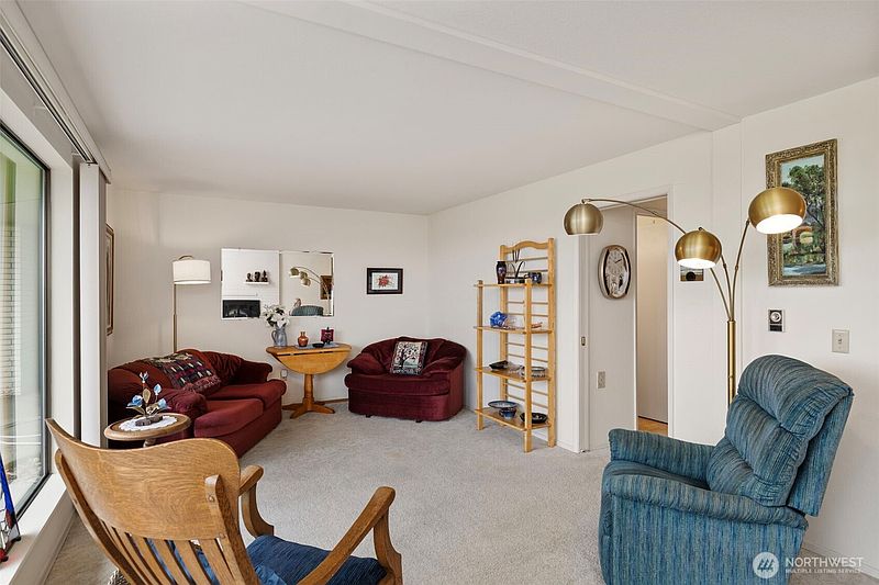 4th image of 1301 S 3rd Avenue #4B
