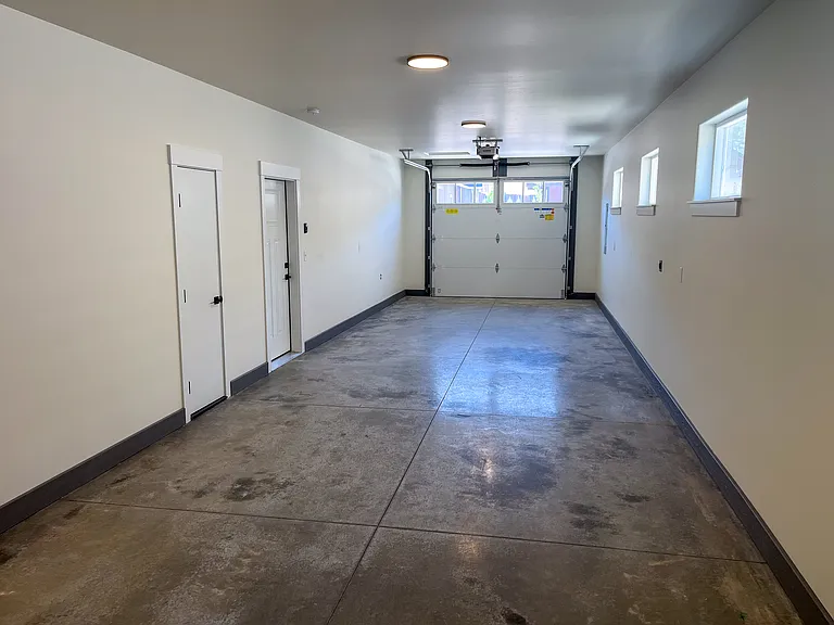 1204 W Dairy Farm Ln — Photo 28