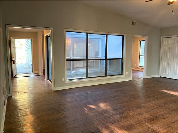 4th image of 4800 Lake Park Ct