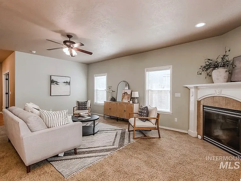 5729 S Moreya Ave — Photo 10