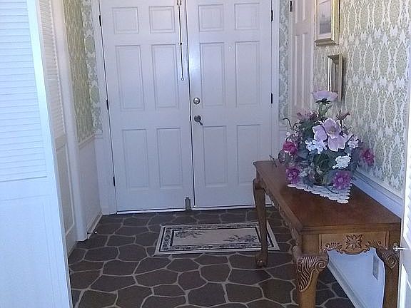 5th image of 139 Creekwood Cir