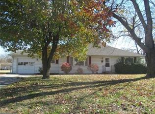 1405 S Willow St, Ottawa, KS 66067