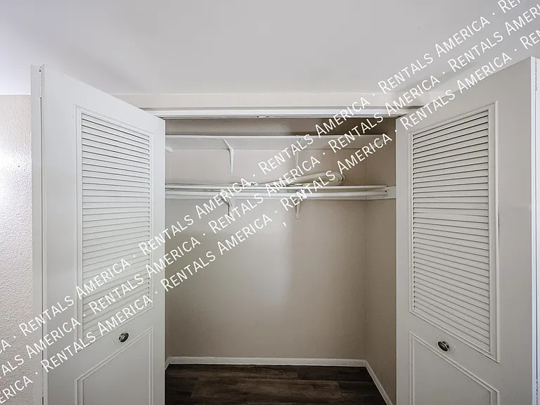 4555 W Continental Dr — Photo 25