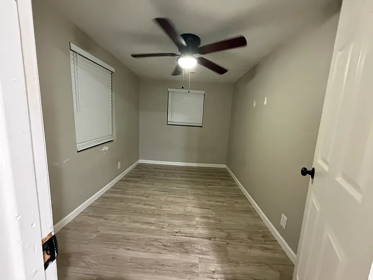 117 Hackberry St — Photo 6