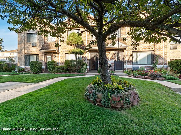 4th image of 29 Hillwood Ct