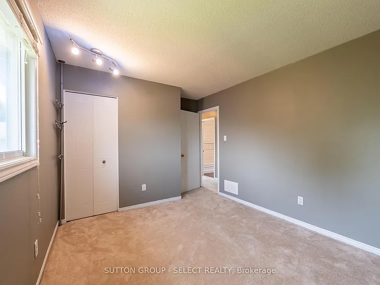 1144 Aldersbrook Rd — Photo 20