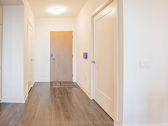 2nd image of 20 Inn On The Park Dr #834