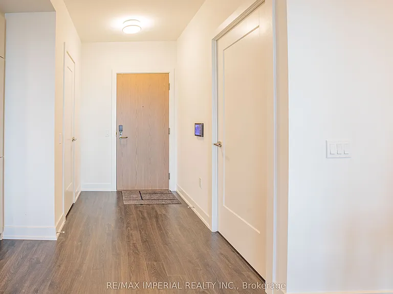 20 Inn On The Park Dr #834 — Photo 2