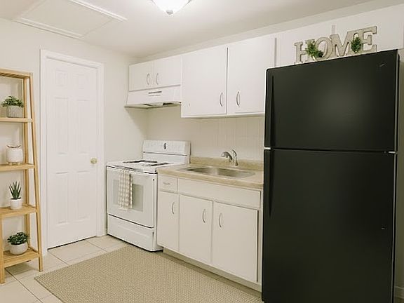 5th image of 1017 E Chilkoot Ave APT B