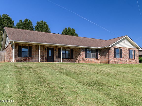 2nd image of 2115 Bradley Ln