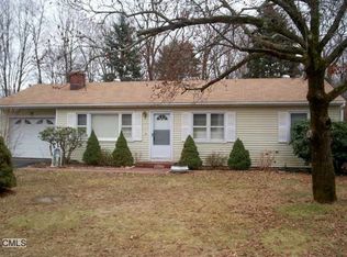 9 Moody Dr, Danbury, CT 06811