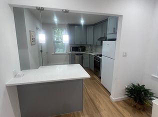 30 Grace St UNIT 3, Oyster Bay, NY 11771