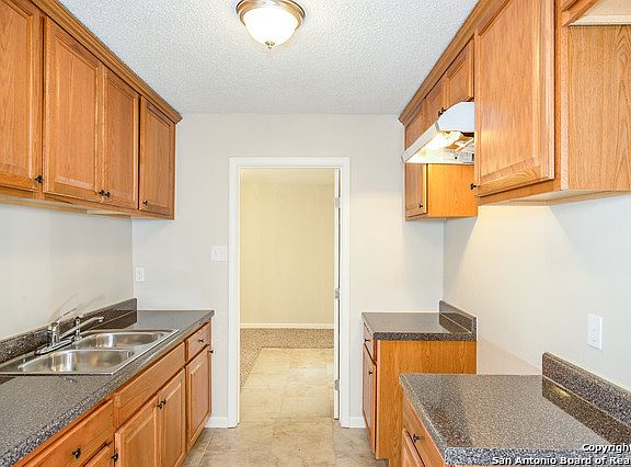 5th image of 6035 Millbank Dr