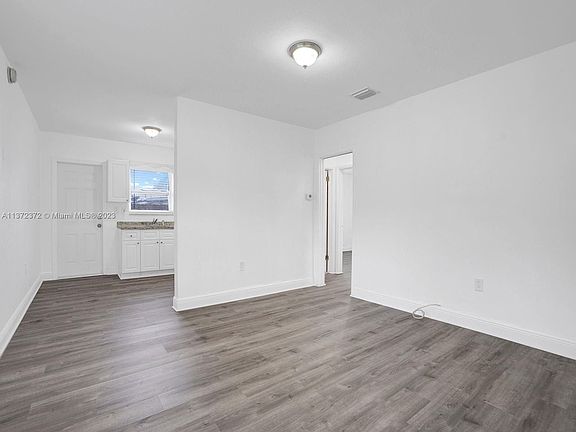 4th image of 4070 NW 65th Ave #4074