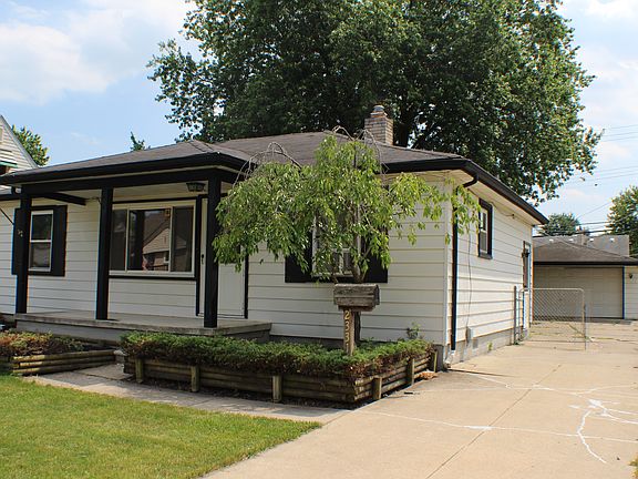 2nd image of 23314 Deziel St