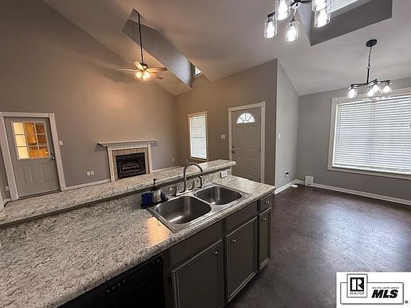 4th image of 537 Melton Dr