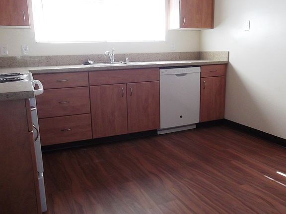 2nd image of 200 N Minnesota Avenue # Fl 2nd