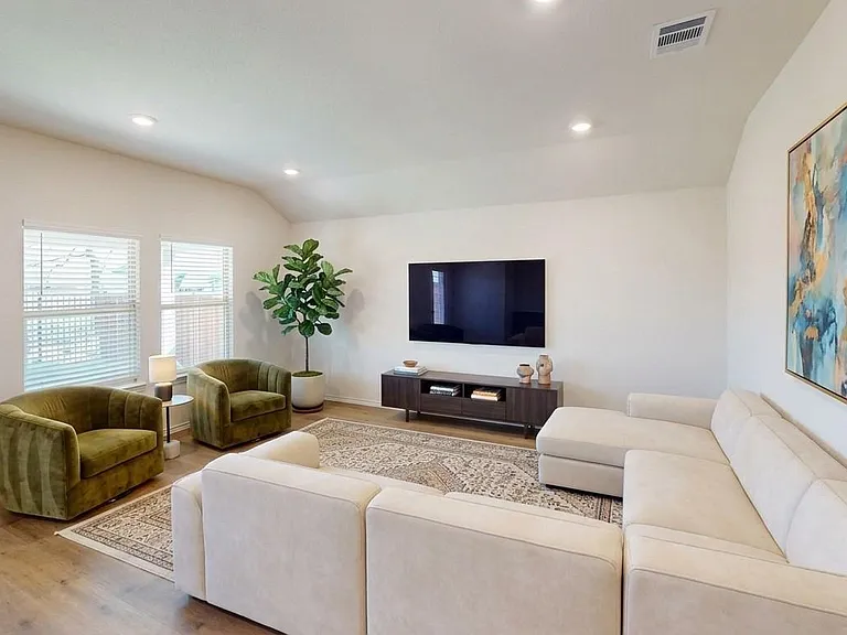 13169 Dawson Dr — Photo 1