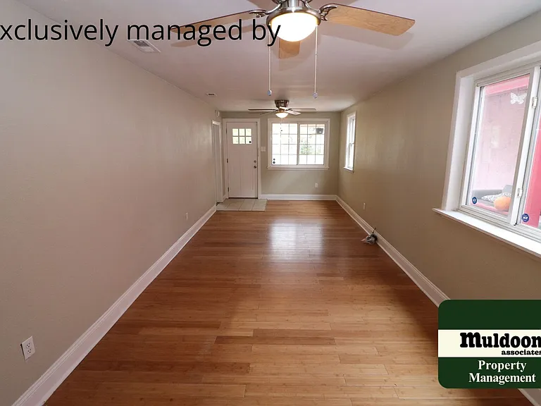 806 E Abriendo Ave — Photo 4
