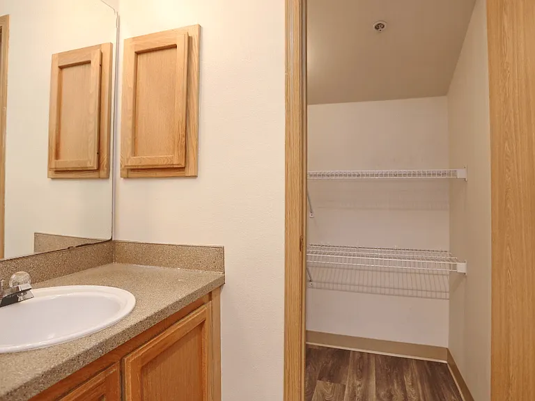 Fairway Edmonds Apts — Photo 8
