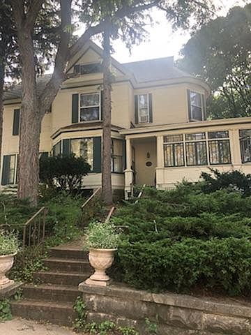 1st image of 302 E Holmes St