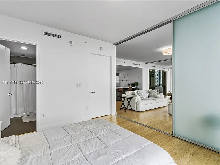 1040 Biscayne Blvd #1107 — Photo 32