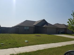 707 SW Castlewood St, Bentonville, AR 72712
