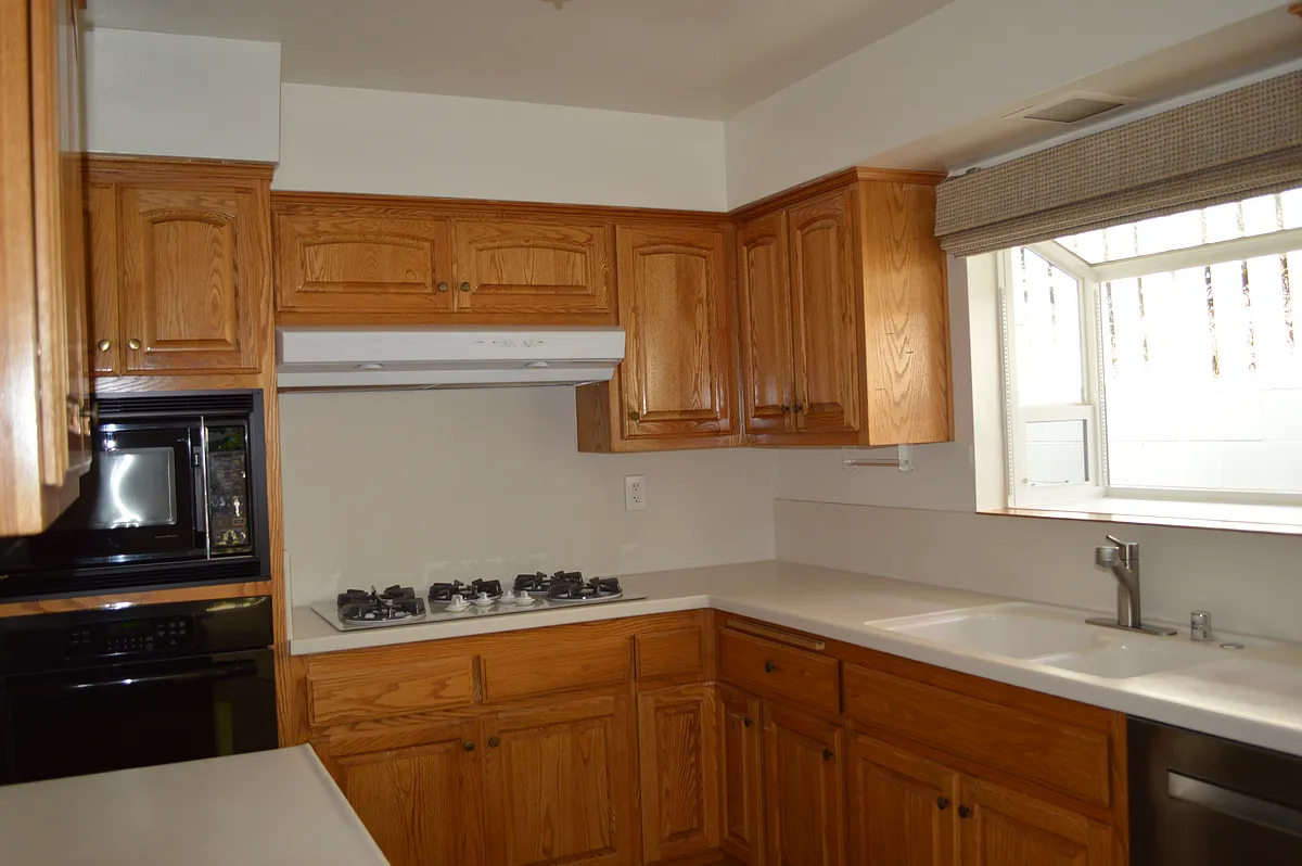Building Photo - 6910 Clovercliff Dr