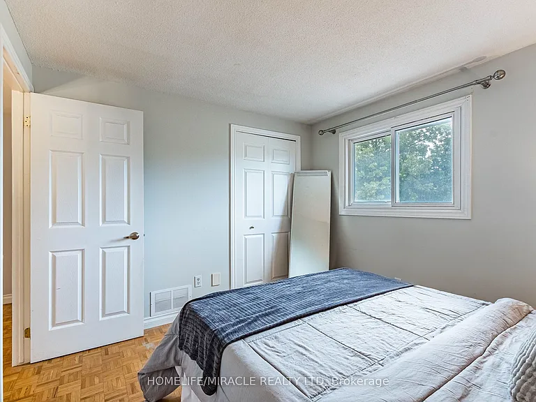 2335 Council Ring Rd — Photo 44