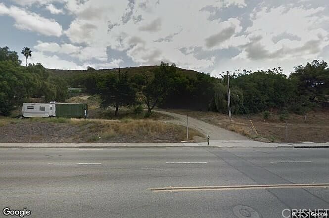 2nd image of 2461 E Hillcrest Dr