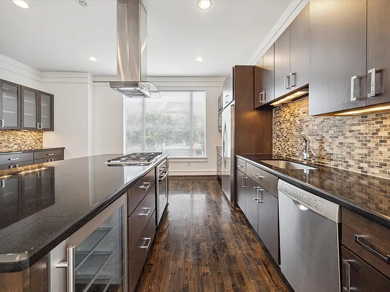 1012 Stanford St — Photo 17