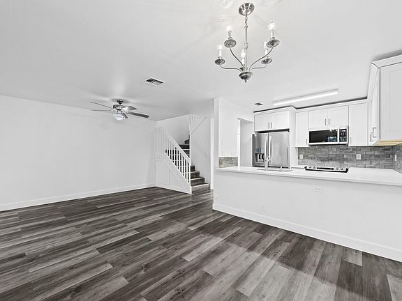 3rd image of 822 Crystal Lake Drive #822