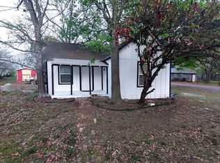 1001 N Anna St, Pilot Point, TX 76258