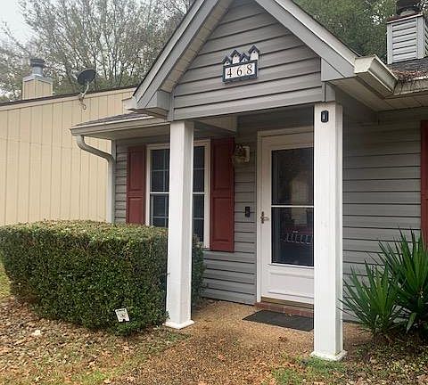 2nd image of 468 Richview Park Cir E