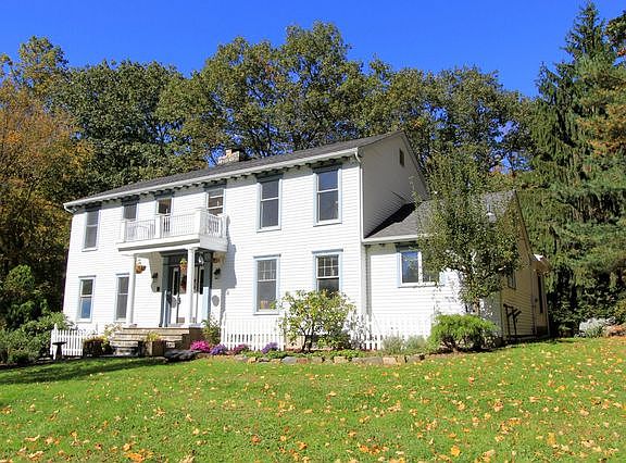 2nd image of 27 Bucyrus Ave