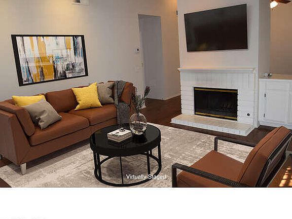 2nd image of 26323 Rainbow Glen Dr #234