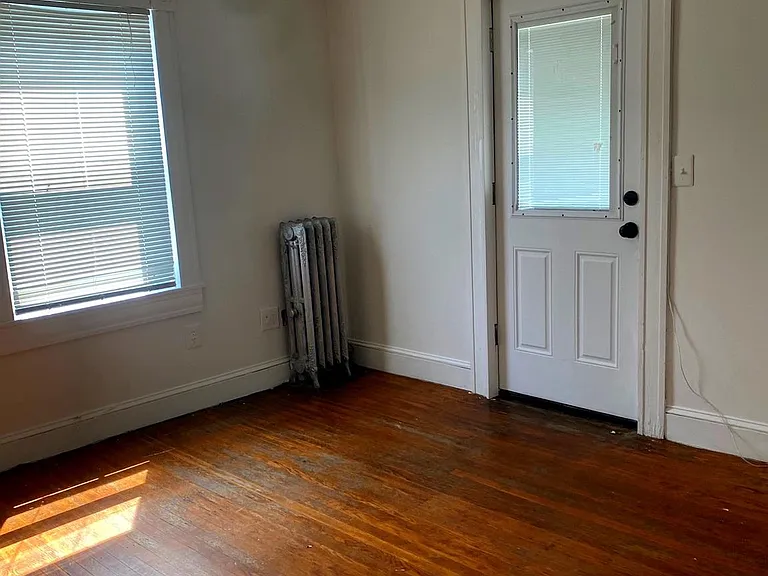 421 E Lake Ave — Photo 15