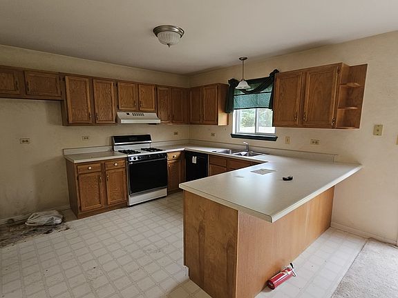 5th image of 384 Windridge Dr