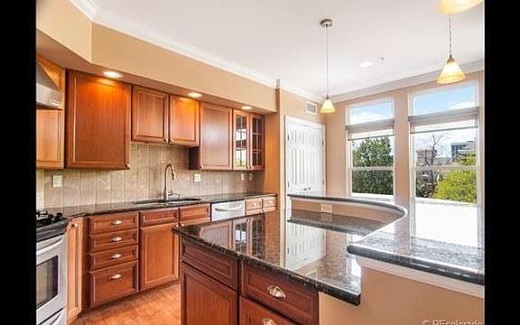 5th image of 920 E 17th Ave Unit 302