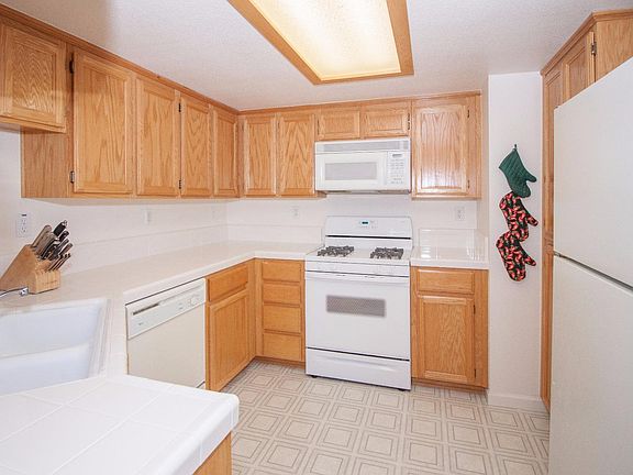 3rd image of 16735 San Luis Way