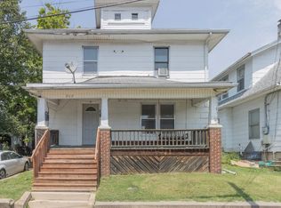 717 Lyon St, Columbia, MO 65201