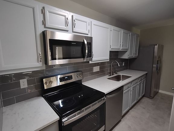 5th image of 6106 Meadow Rose Ln #D