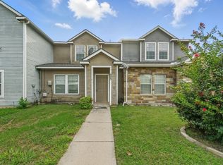 623 W Union Bower Rd, Irving, TX 75061