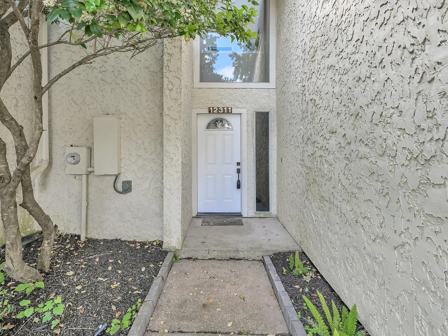 3 bed, 2.0 bath, 1475 sqft, $1,650 — Photo 3