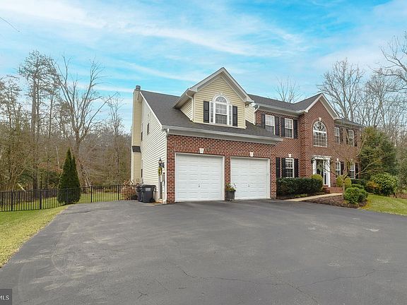 3rd image of 23326 Pembrook Dr