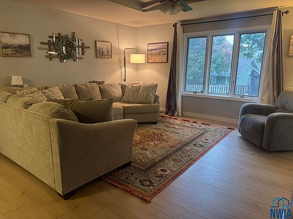 5th image of 4712 Birch Way