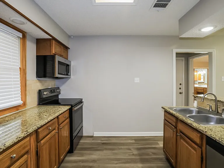 2540 Sundance Ln — Photo 6