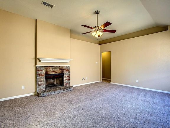 4th image of 808 Cooper Ln