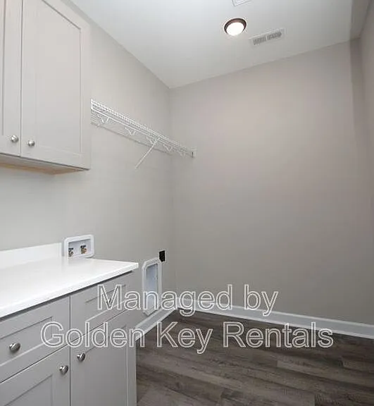 421 S Center St — Photo 12