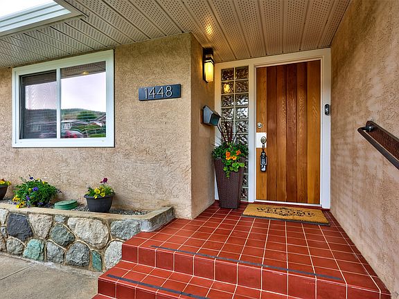 4th image of 1448 Pine Cres